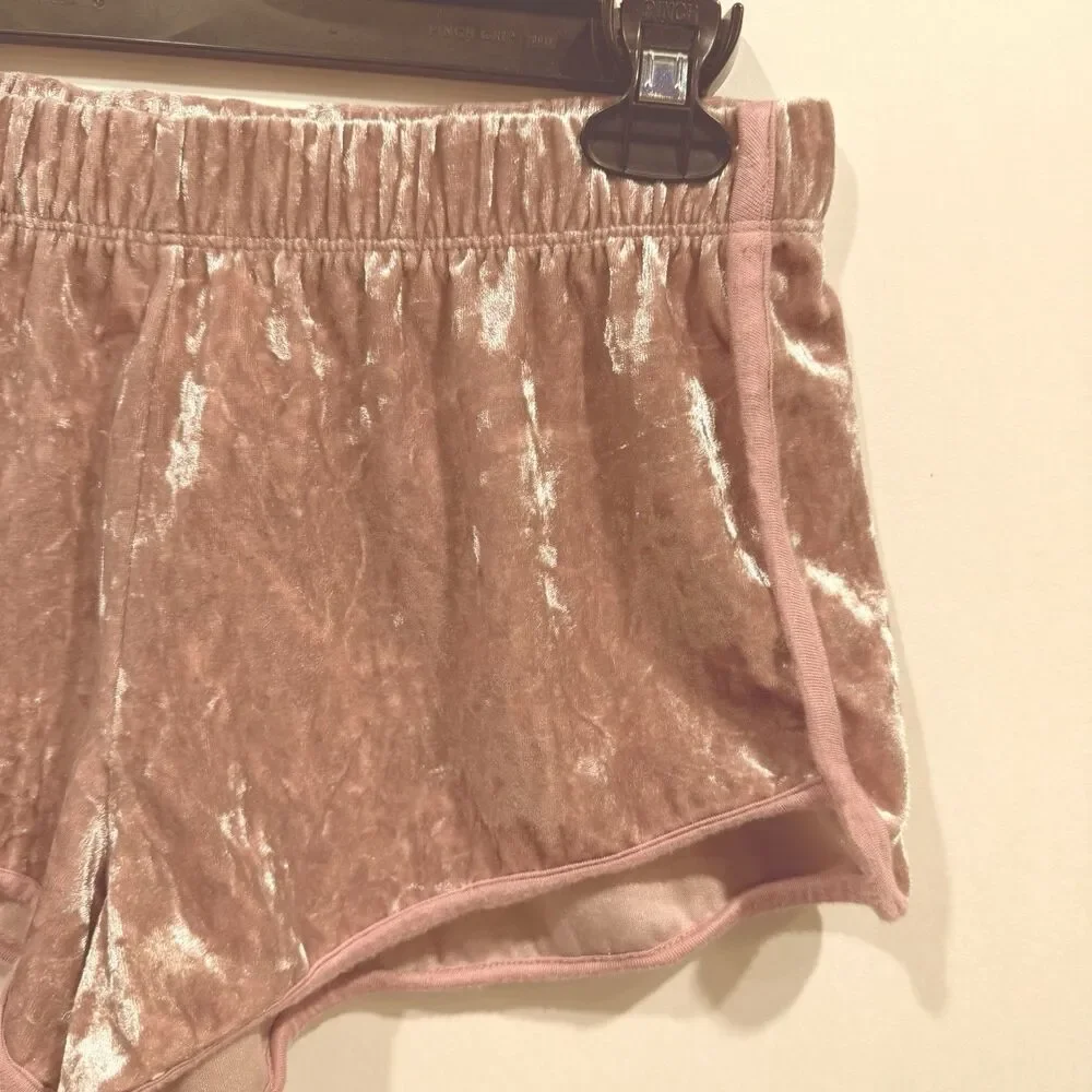 L.A. Hearts Women Velvet Shorts Size M champagne Color
